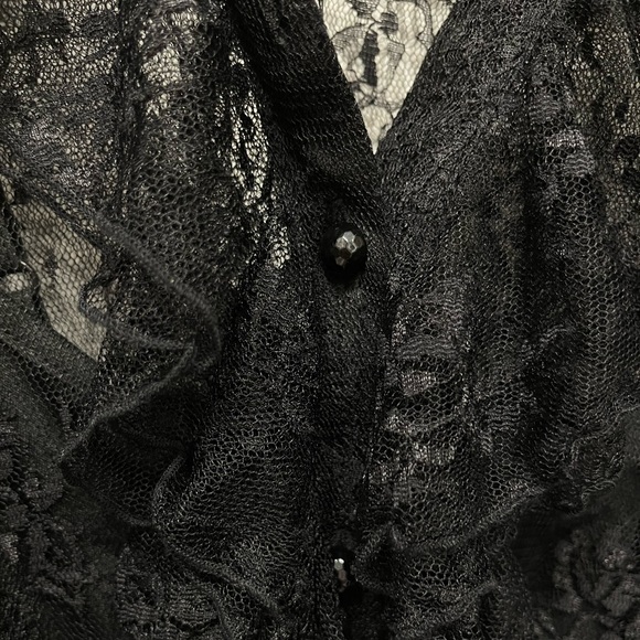 Smart Set beautiful black lacy button-up blouse with camisole - Picture 2 of 4